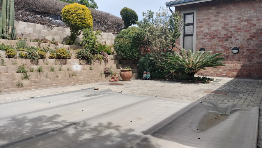 3 Bedroom Property for Sale in Fraaiuitsig Western Cape